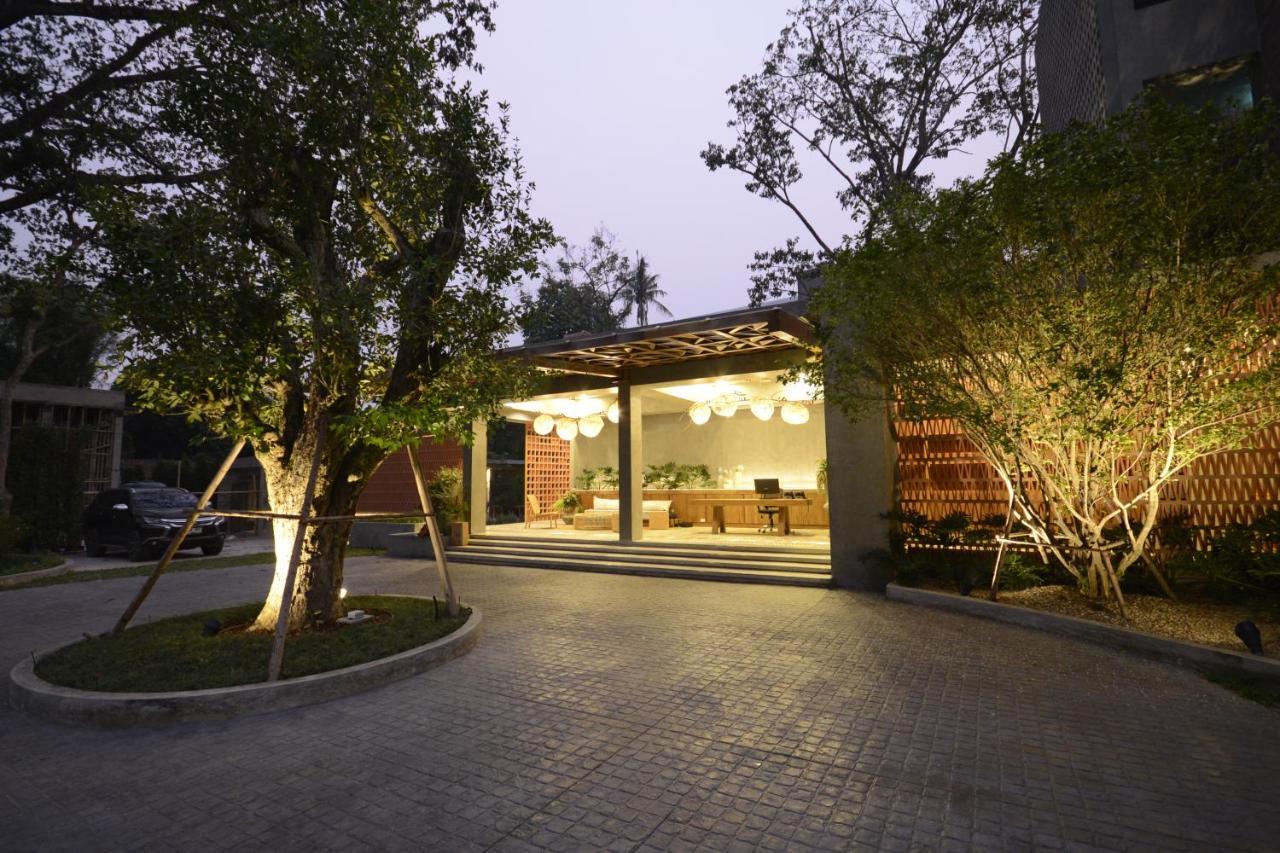 Proud Phu Fah Muang Chiang Mai Hotel Екстериор снимка