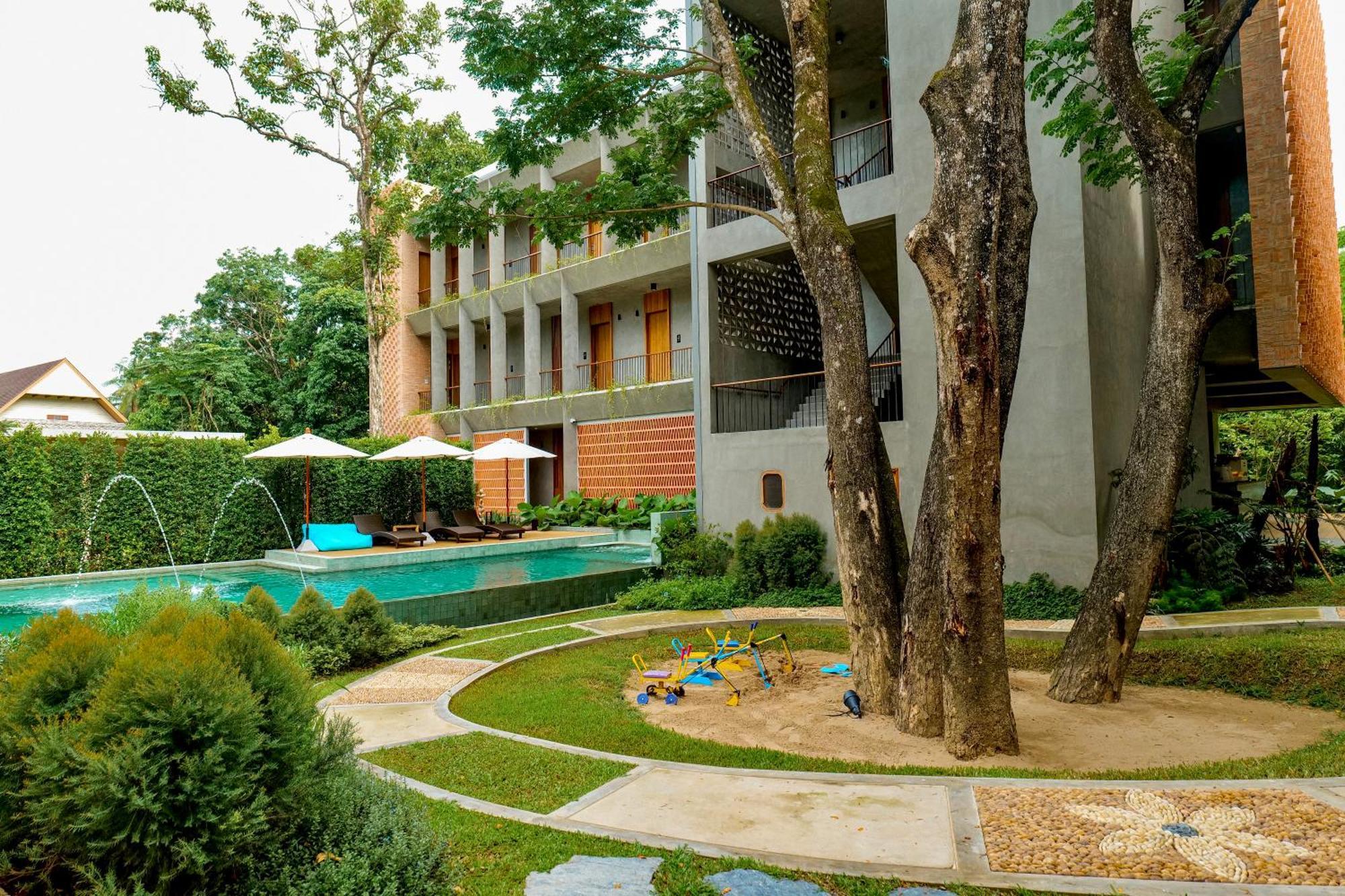 Proud Phu Fah Muang Chiang Mai Hotel Екстериор снимка