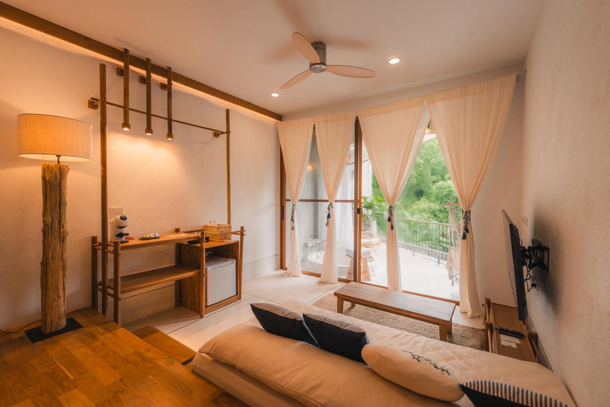 Proud Phu Fah Muang Chiang Mai Hotel Екстериор снимка